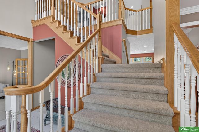 17505 Howard Street, Omaha, NE 68118