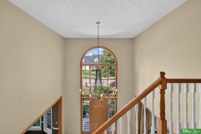 17505 Howard Street, Omaha, NE 68118