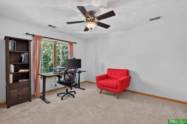 17505 Howard Street, Omaha, NE 68118