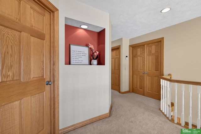 17505 Howard Street, Omaha, NE 68118