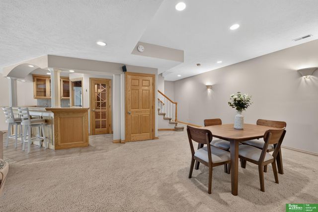 17505 Howard Street, Omaha, NE 68118