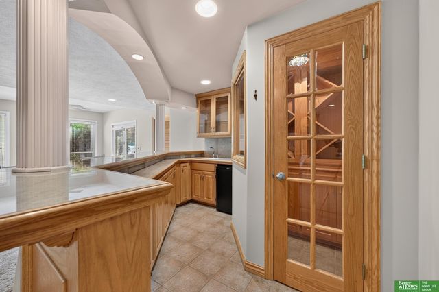 17505 Howard Street, Omaha, NE 68118