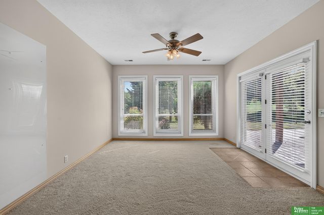 17505 Howard Street, Omaha, NE 68118