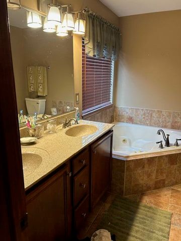10670 Maine Drive, Crown Point, IN 46307