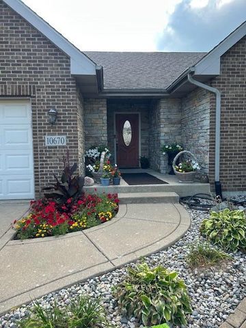 10670 Maine Drive, Crown Point, IN 46307