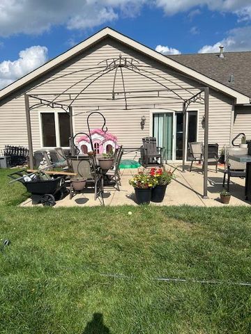 10670 Maine Drive, Crown Point, IN 46307