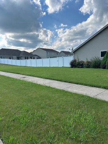 10670 Maine Drive, Crown Point, IN 46307