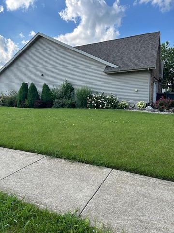10670 Maine Drive, Crown Point, IN 46307