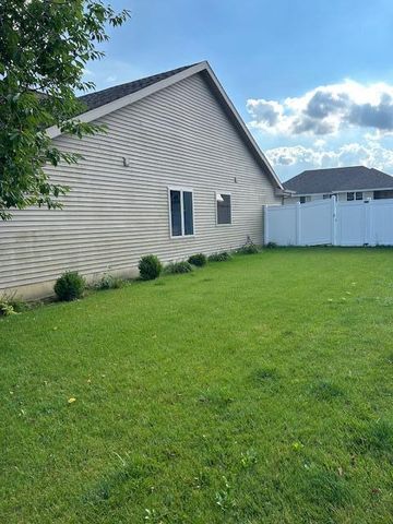 10670 Maine Drive, Crown Point, IN 46307