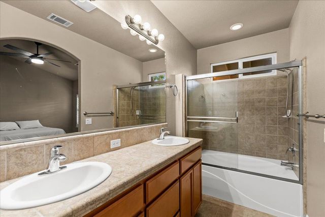 1672 Moonbeam Way, Turlock, CA 95382