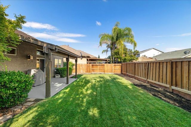 1672 Moonbeam Way, Turlock, CA 95382