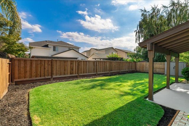 1672 Moonbeam Way, Turlock, CA 95382
