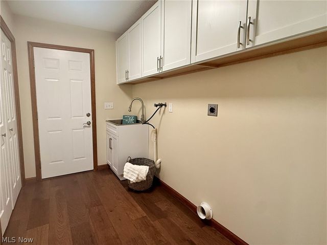 32169 Hickory Lane, Avon Lake, OH 44012