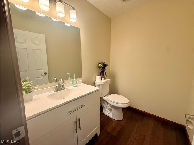 32169 Hickory Lane, Avon Lake, OH 44012