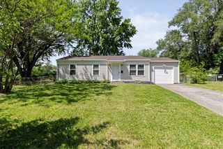 406 N Geronimo Drive, Independence, MO 64056