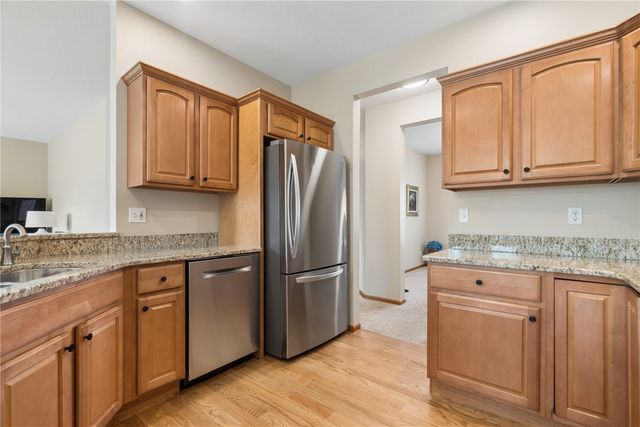 225 17th Avenue Court, Hiawatha, IA 52233