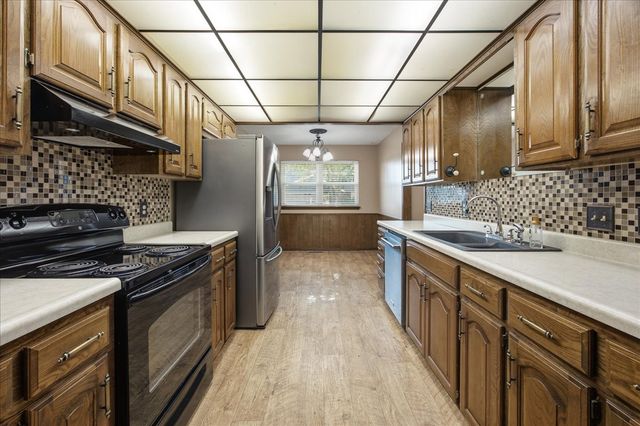 1024 N Forest Place, Jenks, OK 74037