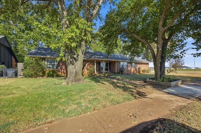 1024 N Forest Place, Jenks, OK 74037