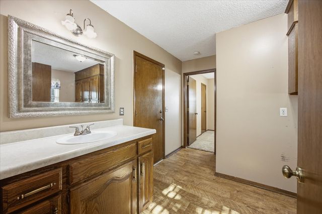 1024 N Forest Place, Jenks, OK 74037