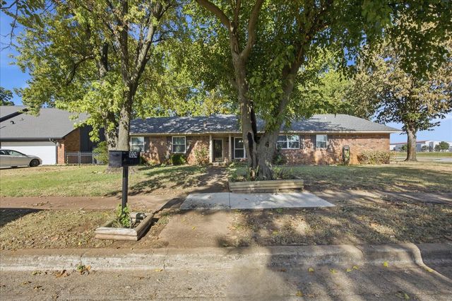 1024 N Forest Place, Jenks, OK 74037
