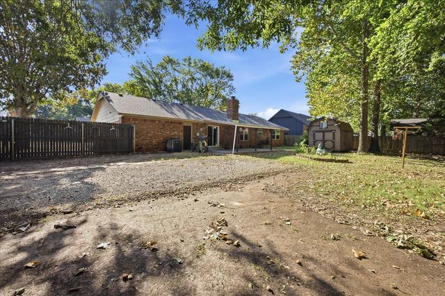 1024 N Forest Place, Jenks, OK 74037