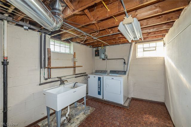 5915 Gerald Avenue, Parma, OH 44129
