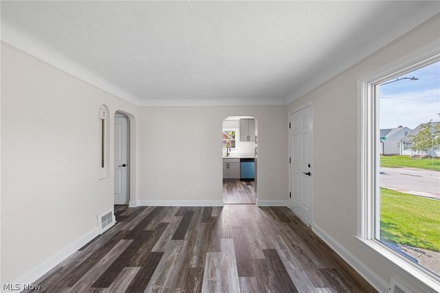 5915 Gerald Avenue, Parma, OH 44129
