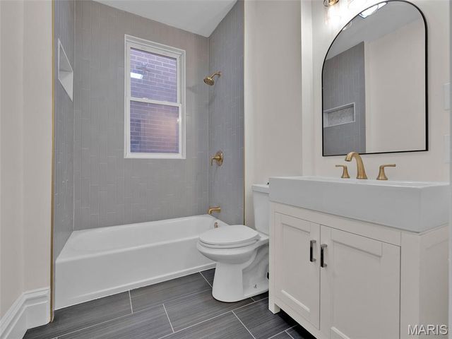 1901 Allen Avenue, St Louis, MO 63104