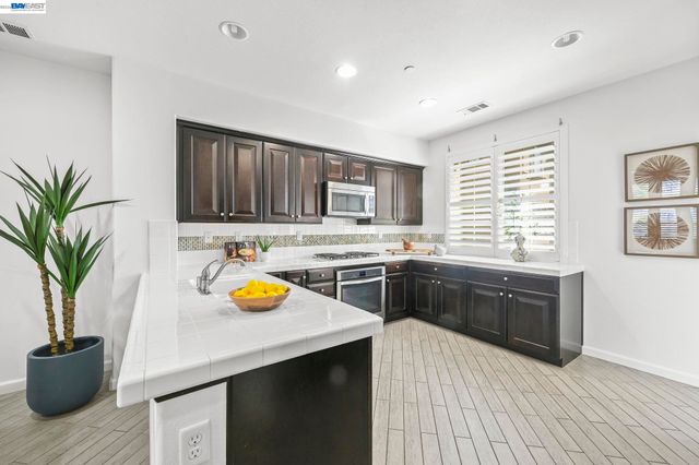 2334 Morrow St, Hayward, CA 94541