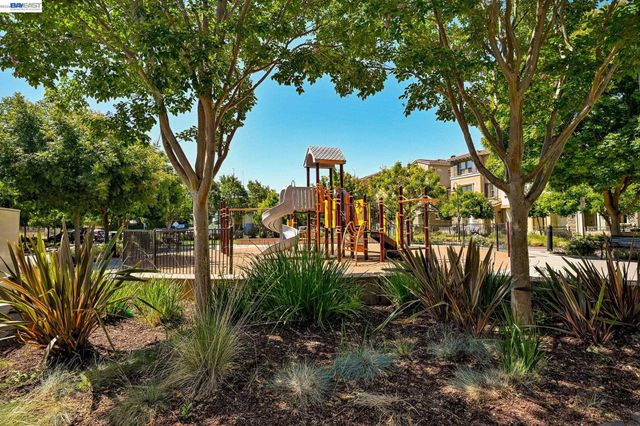 2334 Morrow St, Hayward, CA 94541