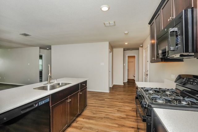 305 Anvil Drive, Fort Worth, TX 76052