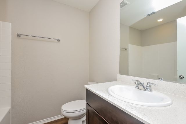 305 Anvil Drive, Fort Worth, TX 76052