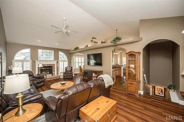 1410 Sunburst Drive, O'fallon, MO 63366