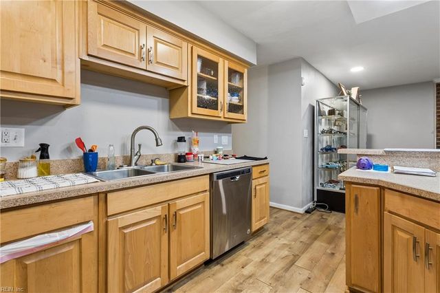 1044 Clipper DR, Hampton, VA 23669