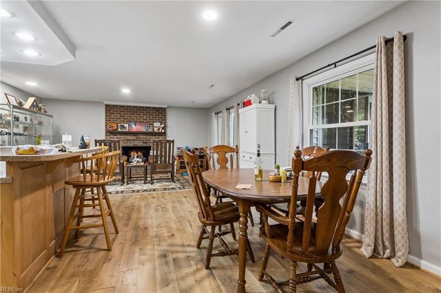 1044 Clipper DR, Hampton, VA 23669