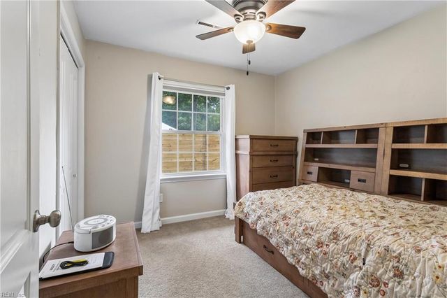 1044 Clipper DR, Hampton, VA 23669