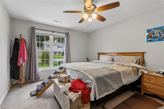 1044 Clipper DR, Hampton, VA 23669