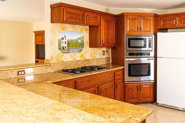 3270 Formby Ln, Fairfield, CA 94534