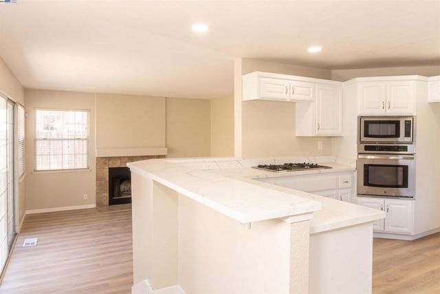 3270 Formby Ln, Fairfield, CA 94534