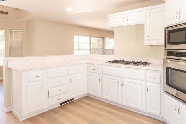 3270 Formby Ln, Fairfield, CA 94534