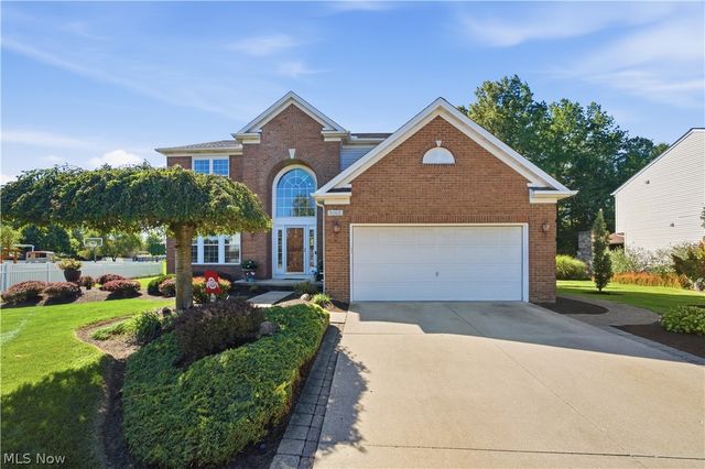 9260 Aaron Lane, Olmsted Twp, OH 44138