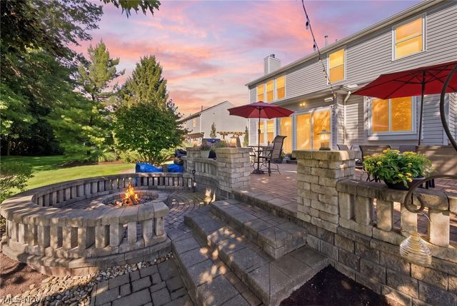 9260 Aaron Lane, Olmsted Twp, OH 44138