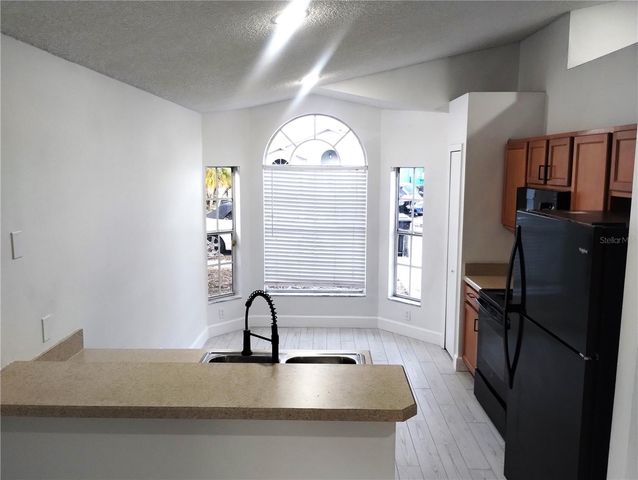 1716 CHATHAM CIRCLE, Apopka, FL 32703