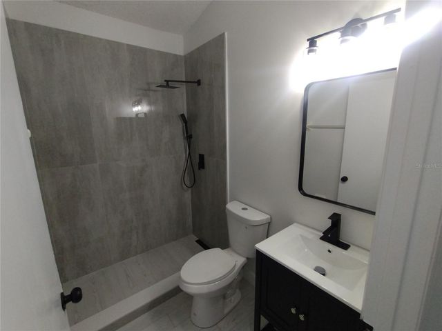 1716 CHATHAM CIRCLE, Apopka, FL 32703