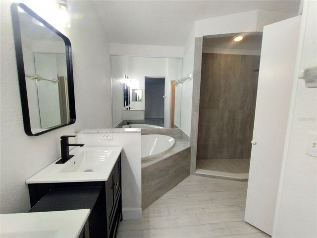 1716 CHATHAM CIRCLE, Apopka, FL 32703