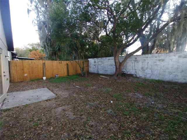 1716 CHATHAM CIRCLE, Apopka, FL 32703