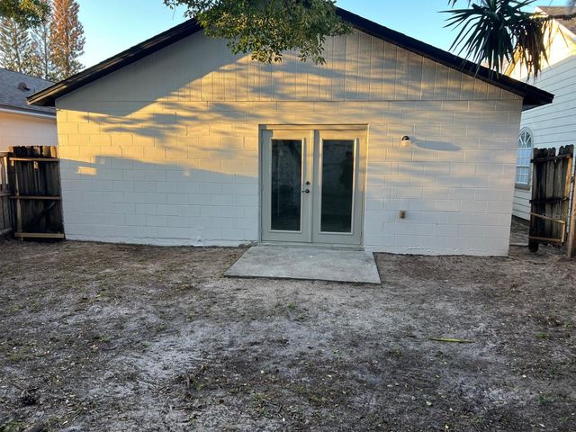1716 CHATHAM CIRCLE, Apopka, FL 32703