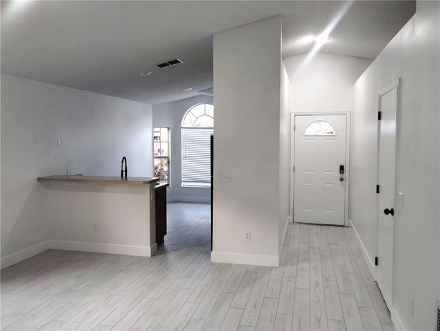 1716 CHATHAM CIRCLE, Apopka, FL 32703