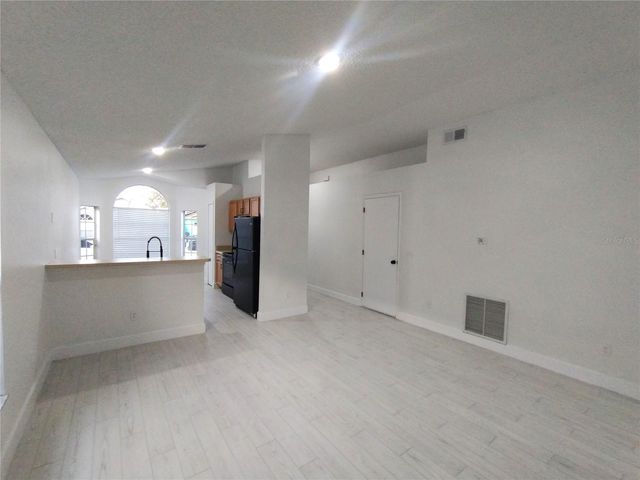 1716 CHATHAM CIRCLE, Apopka, FL 32703