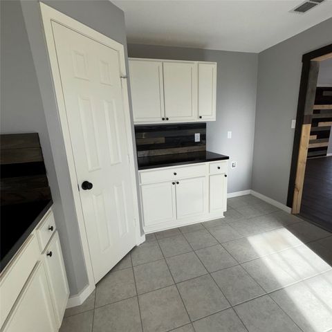 1912 Hcr 3106, Hillsboro, TX 76645